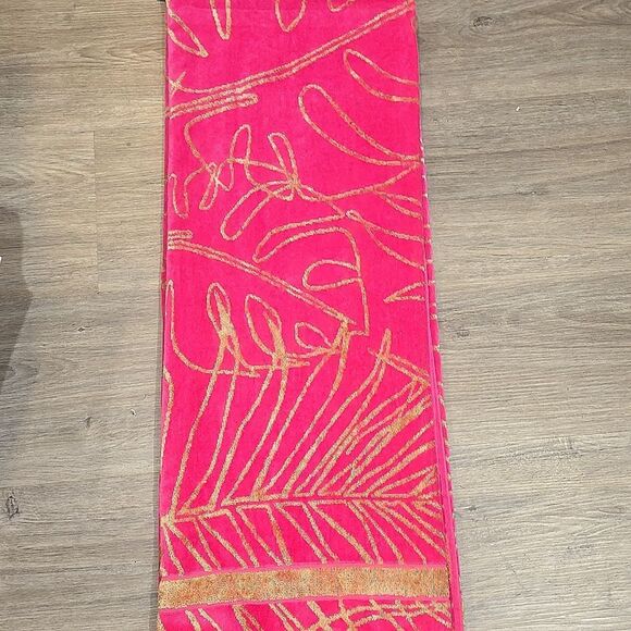 Juicy Couture Home Palm Tree Oversized Jacquard Beach Towel - Picture 6 of 6